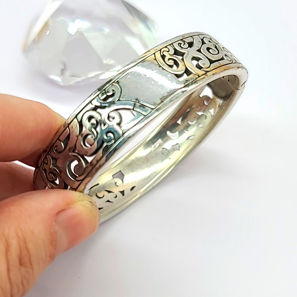 Brighton "MINGLE" Collection Modern Scrolled & Swirled Silver Hinged Bracelet! - Picture 5 of 10